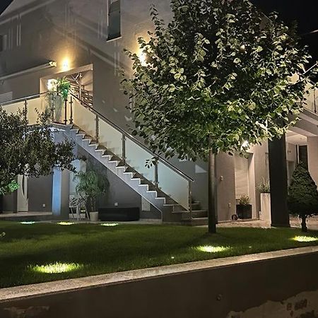 Apartmani Deluxe ヤセニクセ エクステリア 写真