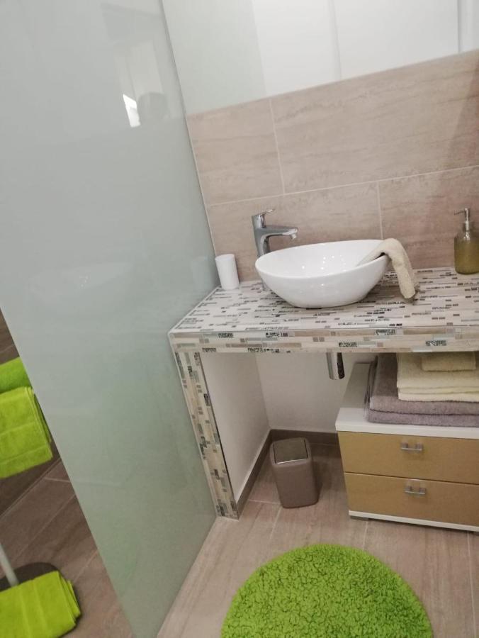 Apartmani Deluxe ヤセニクセ エクステリア 写真