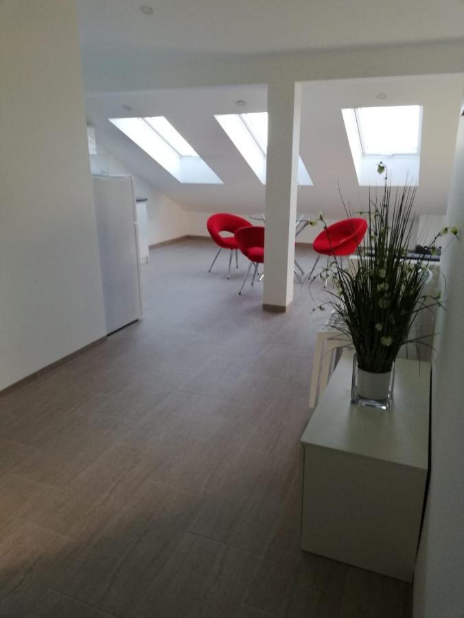 Apartmani Deluxe ヤセニクセ エクステリア 写真