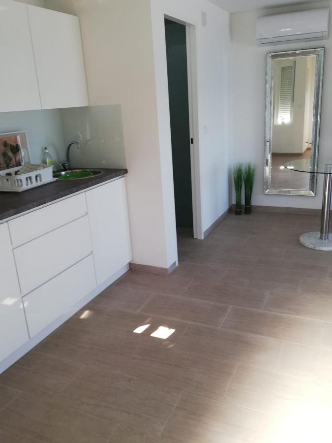 Apartmani Deluxe ヤセニクセ エクステリア 写真